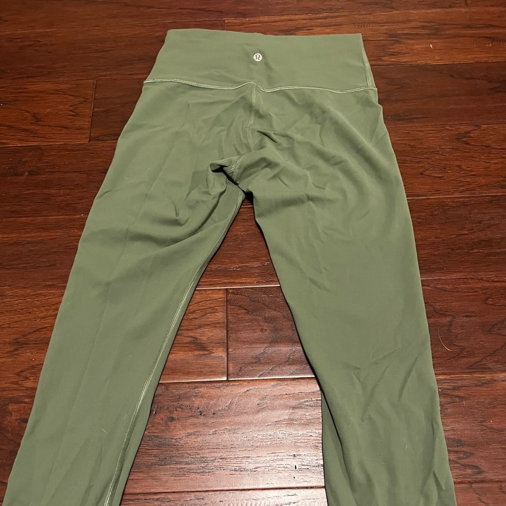 Green Lululemon leggings